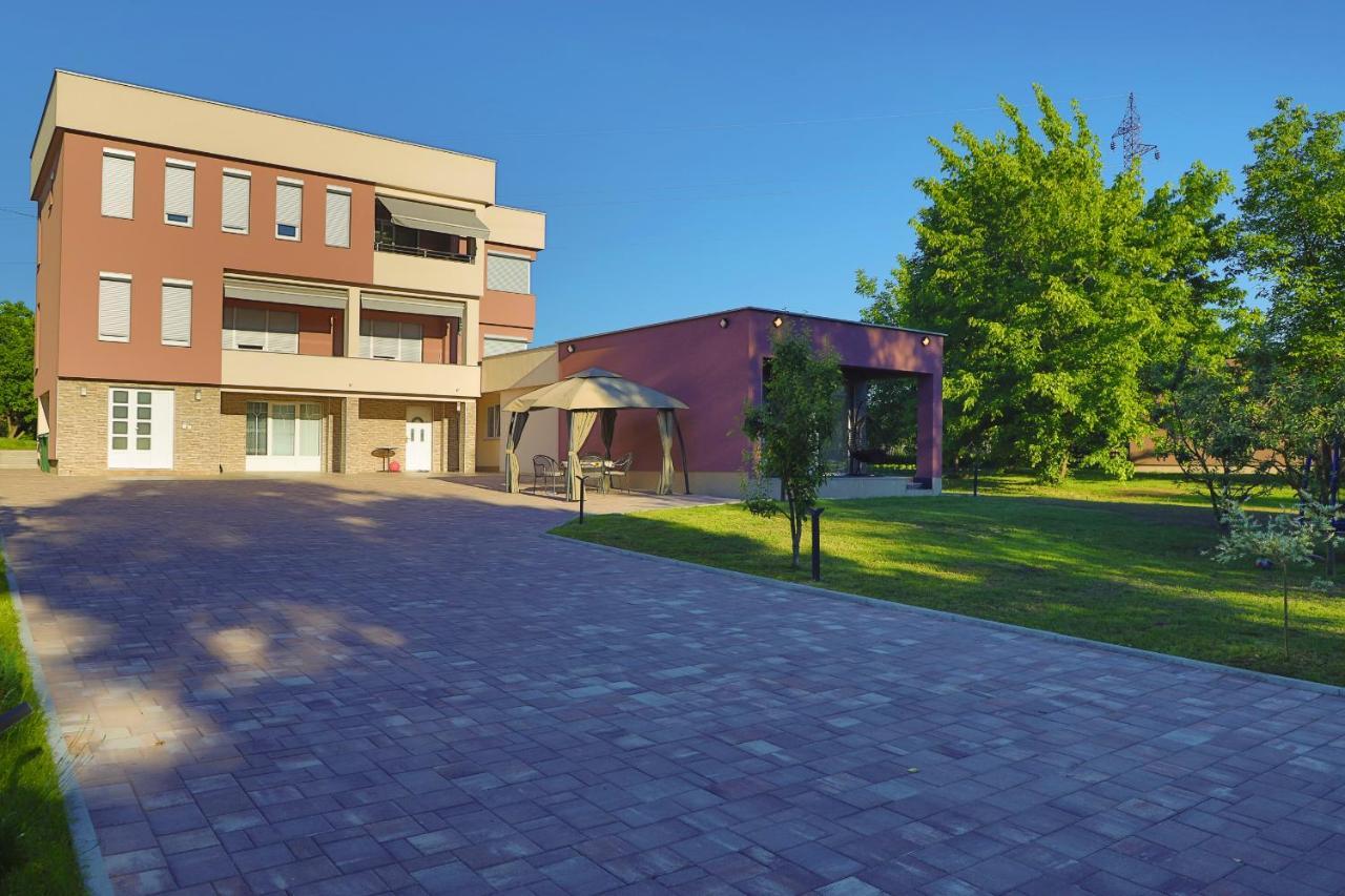 Apartment Vila Tara Бихач Экстерьер фото